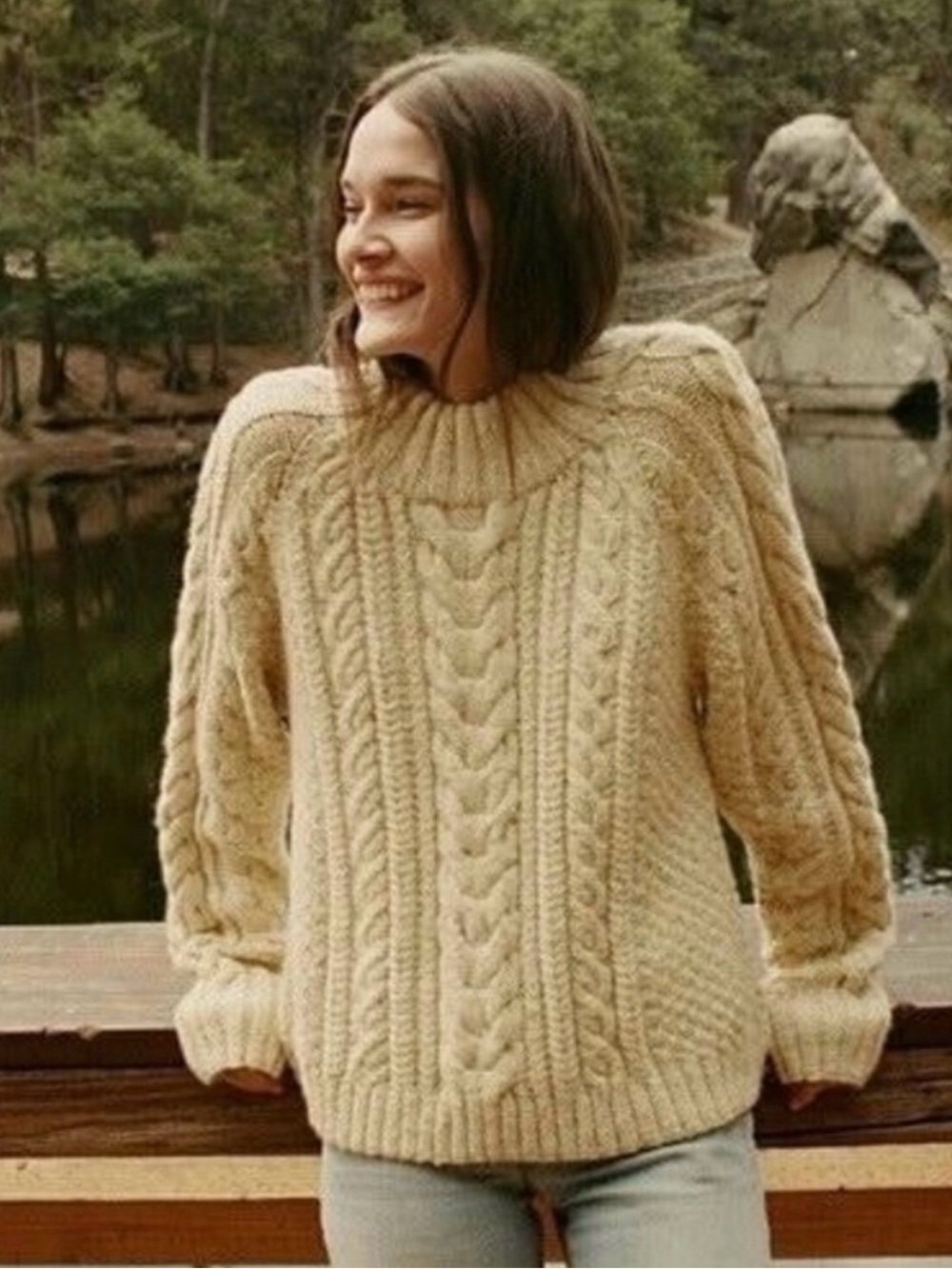 DÔEN Serena Chunky Cable Knit
Sweater
